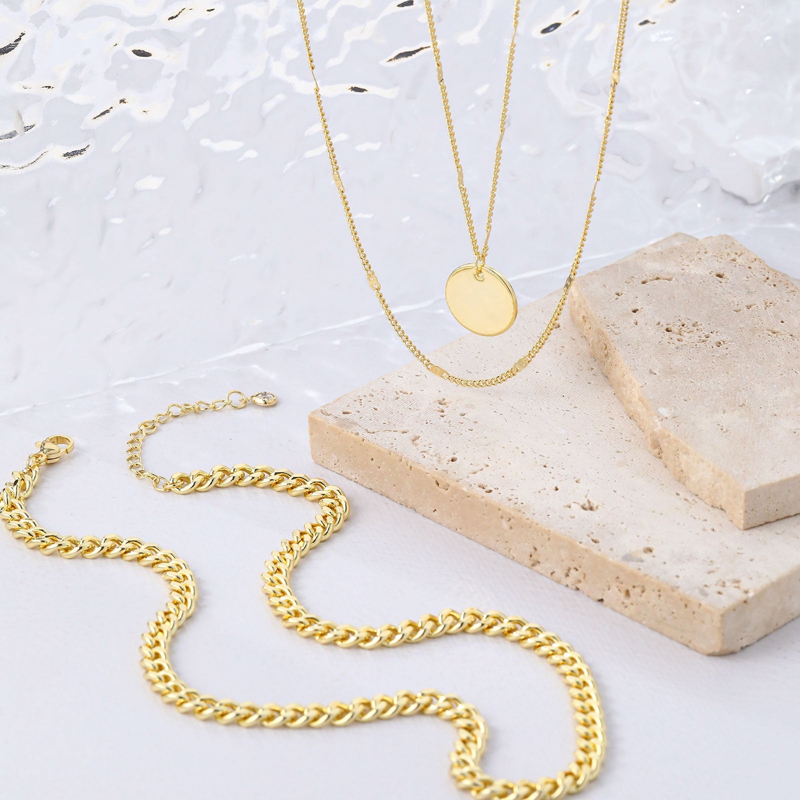 Gosfry Layered Pendant Necklaces